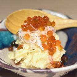 カニといくらのポテサラ