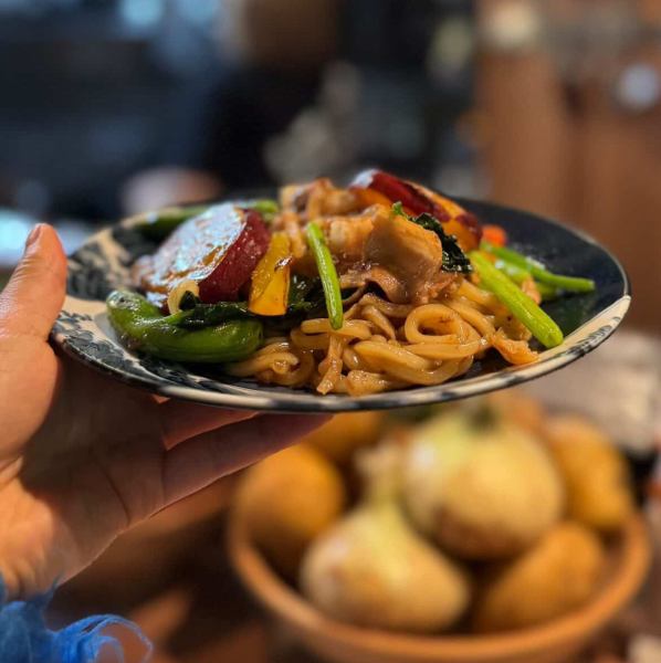 濃すぎないソース！トライチバンの名物焼きそば