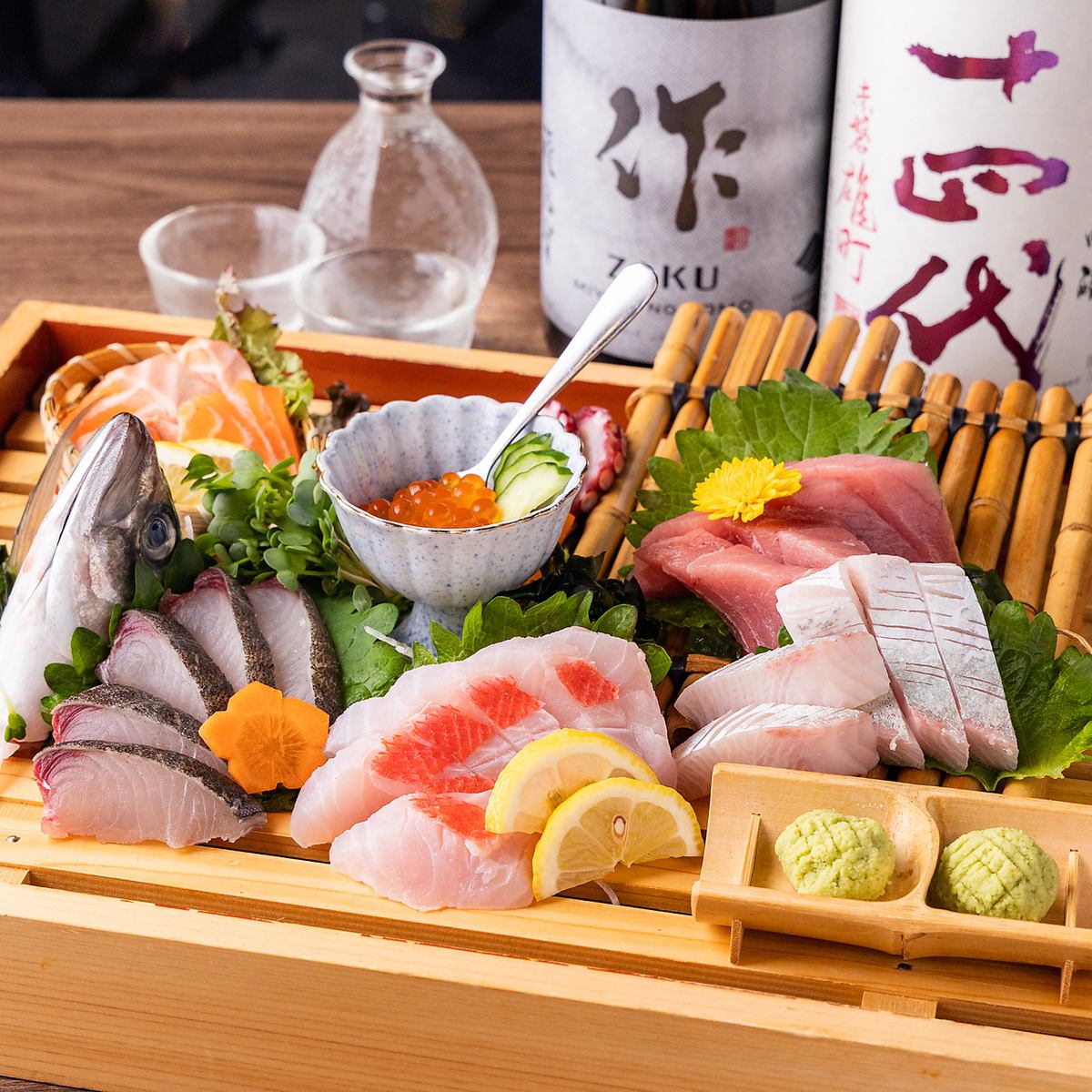 You can enjoy sake carefully selected by the chef to go with the dishes.