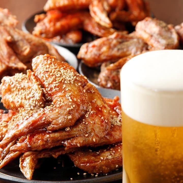 For those who want to eat meat ☆ Chicken wings and draft beer are the best combination ◎