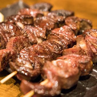 特製豚トロの串焼き（2本）