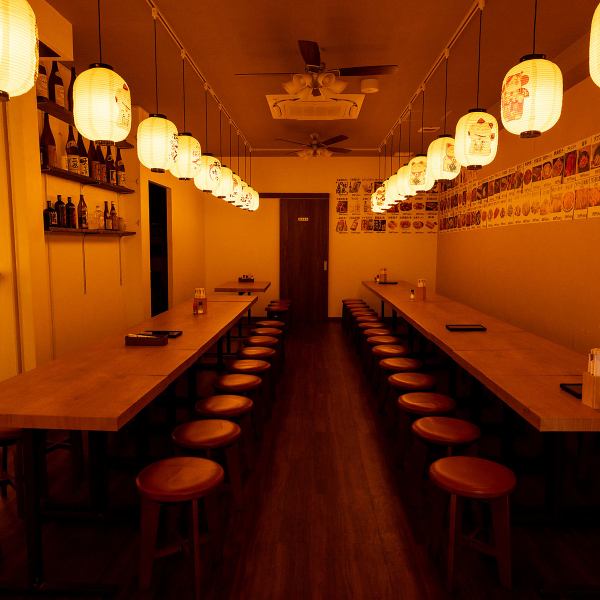 【貸切宴会可能!】広々と開放感のある店内♪少人数でのお食事はもちろん、企業の歓送迎会など大人数での宴会まで幅広くご利用頂けます★最大30名様まで貸切が可能ですのでパーティーや二次会などにもオススメ♪本厚木駅から徒歩2分という、会社帰りにも嬉しい好立地♪お席やコースのご予約はお気軽にお問合せください!