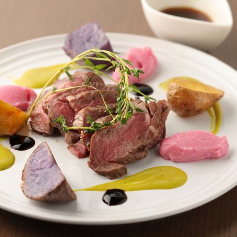 Chef's recommendation: "Roast beef with cassis and Japonaise sauce"