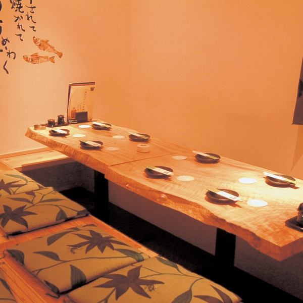 【Private room corresponding to 6 ~ 30 people】 Banquet is private room after all! It is a private room of relaxing digging tickets OK for 6 ~ 30 people.As popular, please make your early reservation! Respond to a wide range of people from small groups to group Please enjoy your time of relaxation and relaxation.As Ichi is a 2-minute walk from Namoriba station and it is just a short walk from the station, you can relax without having to worry about the last train.