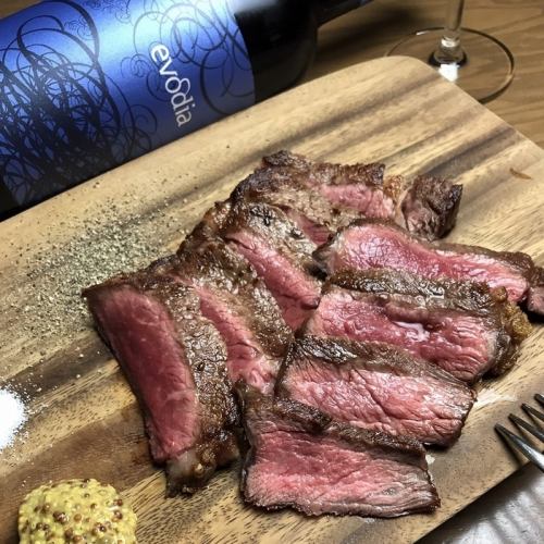 極上の赤身牛肉ステーキ