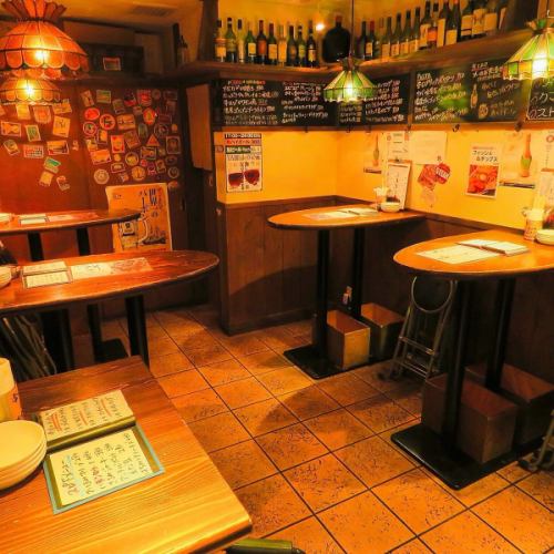The interior is recommended for calm table seats, banquets and private drinking parties, girls' parties ♪
