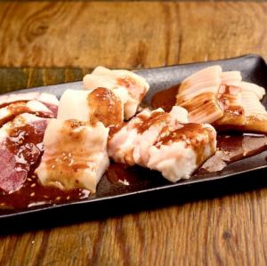 ホルモンの４種盛り合わせ(中)