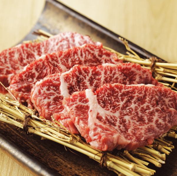 鮮度抜群の赤身900円(税込)～