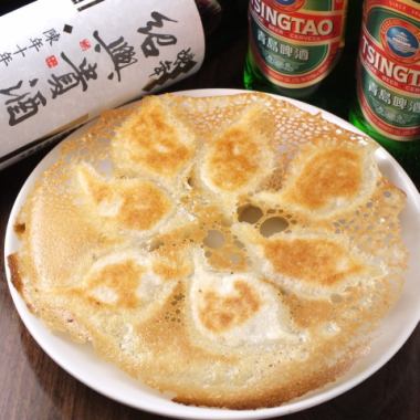 We recommend the Dalian fried gyoza with crispy wings! The course with fried gyoza and boiled gyoza is very popular♪ Plus you can add all-you-can-drink!!