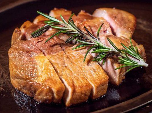 6月限定【鉄板豚ステーキコース】10品 飲み放題付 4,500円(税込)