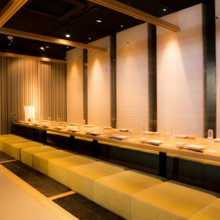 [Private reservations can accommodate up to 100 people★] We can also reserve the restaurant for large parties.It can be used for a variety of occasions such as company drinking parties, girls' nights out, wedding after-party parties, etc. Please feel free to contact our store if you would like to use it.