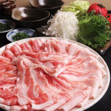 無需分享 ★使用縣產甜豬肉和自產蔬菜製作的火鍋、生魚片等8道菜+2小時無限暢飲5,000日元