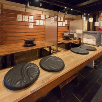 ゆったりと配置された席と明るい店内は、家族での食事にも使いやすく、キッズスペースがあることで小さなお子様連れも安心。周囲を気にせず過ごせる雰囲気が整っており、平日の利用はさらに落ち着いた時間を楽しめるのが特徴です。ゆっくり食事を楽しみたい方にぴったりの安心感ある空間です。