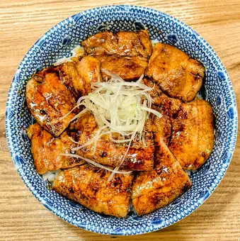 【名物】十勝帯広鴨川 醤油豚丼(並)