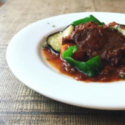 Beef cheek stewed in red wine