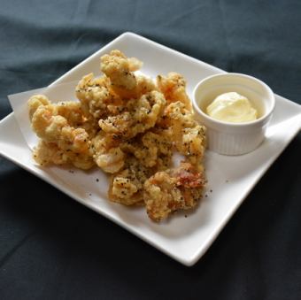 やみつき豚のサクサクペッパー揚げ/長芋スパイシー揚げ/カキフライ/鶏なんこつ唐揚げ　各
