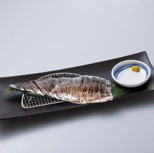 Tabletop broiled mackerel