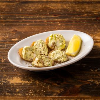 烟熏白萝卜和牛油果奶酪