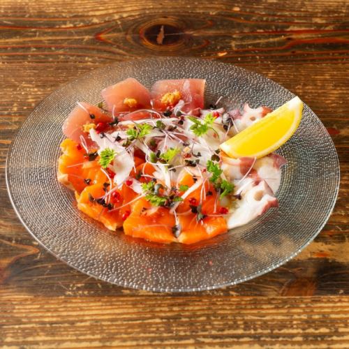 三种口味的混合生牛肉片