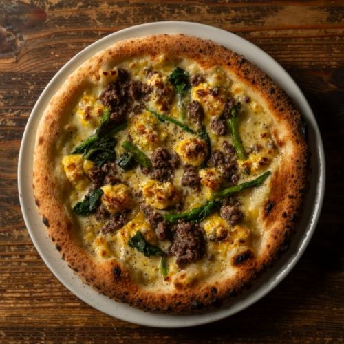 ラム肉のサルシッチャと菜の花のミモザ風