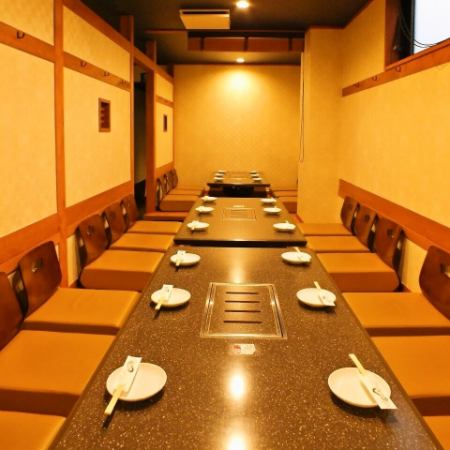 Up to 40 people are OK! The spacious moat and tatami mat seats with a sense of luxury are comfortable ◎