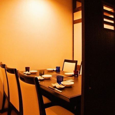 We have fully-equipped private rooms that can accommodate from 2 to a maximum of 40 people.