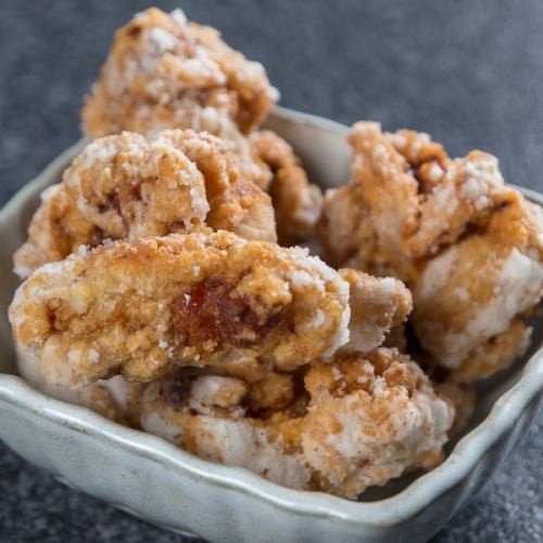 ◆名物のとりももから揚げ！ジューシーでクセになる！
