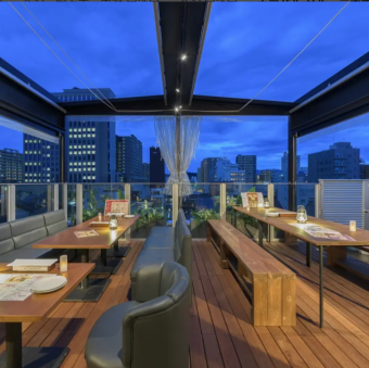 [Terrace seats] You can enjoy your meal under the blue sky in a special, open space.The spacious deck has comfortable seating where you can relax and enjoy the views.It's a wonderful place to enjoy lively conversation with friends and family while taking in the surrounding greenery and cityscape.It's the perfect place for special occasions or casual get-togethers.