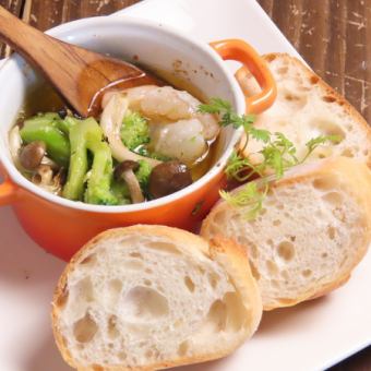 Seafood Ajillo