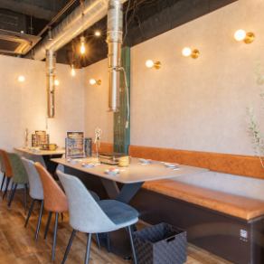 団体様やご宴会利用でもお気軽にご利用いただける広々空間