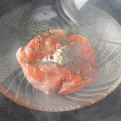 自家制スモーク!!『青森サーモン』の燻製