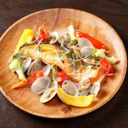 特製サーモンアクアパッツァ