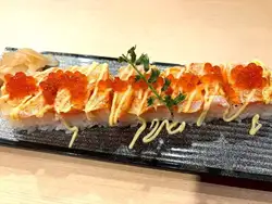 我們的招牌菜! !青森鮭魚炙烤壓制壽司