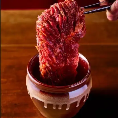 【はみ出たいハラミ!】