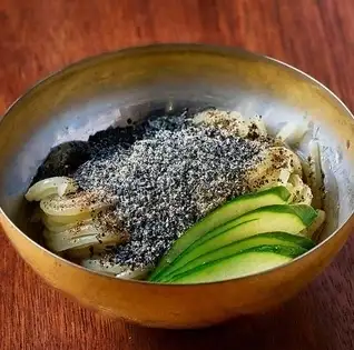 エゴマ冷麺