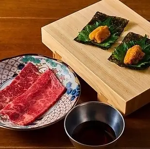和牛肉うに(一貫979円)