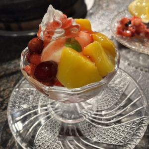 フルーツパフェ