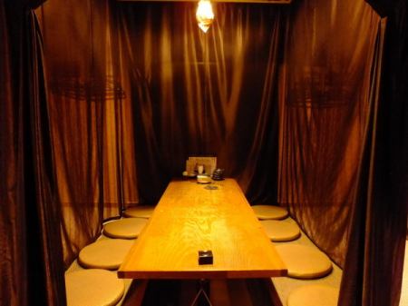 The seats in the back of the store are full of privacy! Available from 6 people or more! Book early for popular seats!