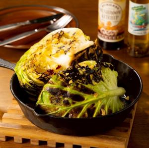 薪焼き半玉キャベツ丸ごとの焼き～アンチョビオリーブオイル～