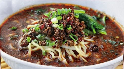 黒ゴマ担々麺
