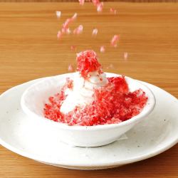 削りたてイチゴ&バニラアイス