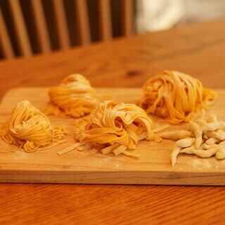 自家製手打ちパスタ