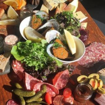 【プレミアムコース】2.5h飲み放題付き（9品）￥8.000