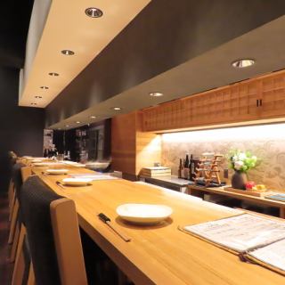 [Counter seats] The bright and calm atmosphere of the restaurant makes it a very comfortable space where you can enjoy delicious food and drinks and experience something out of the ordinary.Enjoy a pleasant time with courteous service and a wonderful space.