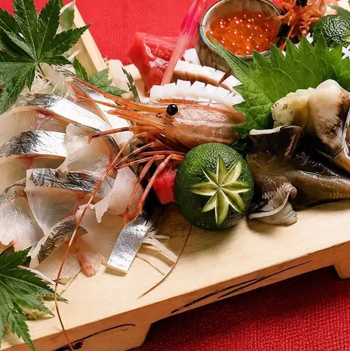 【季節のおすすめ】お造り盛合せ(二人前)