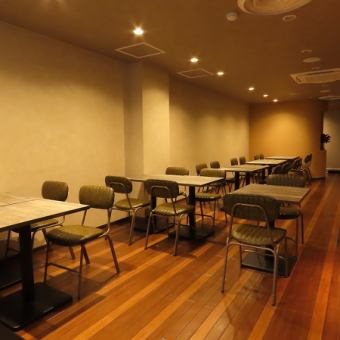 定休日・営業時間外の店舗貸切も承っております。パーティー・ミーティングスペースとしてもご利用いただけます。お気軽にお問い合わせください。