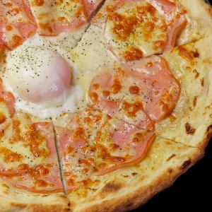 火腿蘑菇俾斯麥披薩