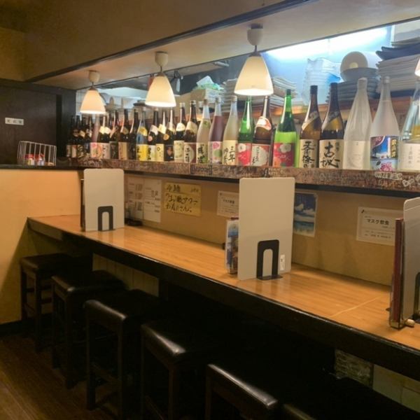 掘りごたつ小上がり席のほか、テーブル席、カウンター席もございます☆飲み会はもちろんお一人様でのご来店も大歓迎！！
