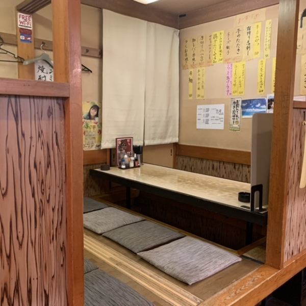 少人数でのご利用には、掘りごたつ半個室もオススメ☆年末年始のご家族・親戚でのお集まりや、普段使いにも◎