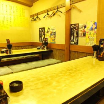 小上がり掘りごたつ半個室あり。コースは4名～最大16名様OK！各種宴会利用などお気軽にお問い合わせください。